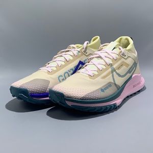 Nike React Pegasus Trail 4 GTX Size 10 WMNS / 8.5 MENS